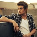 Beau Mirchoff dans le film Flatliners