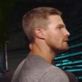 Stephen Amell sortie !